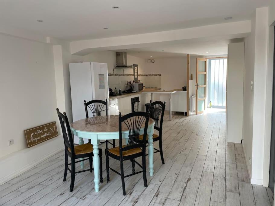 Villa Charentaise 6-8 Personnes Avec Piscine Tonnay-Charente Esterno foto