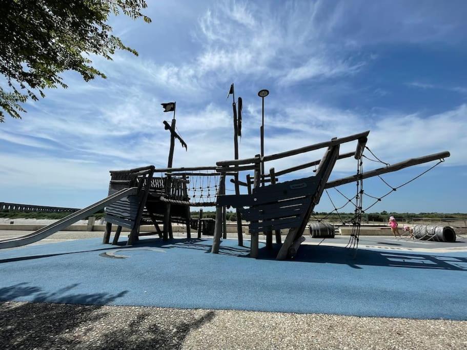 Villa Charentaise 6-8 Personnes Avec Piscine Tonnay-Charente Esterno foto